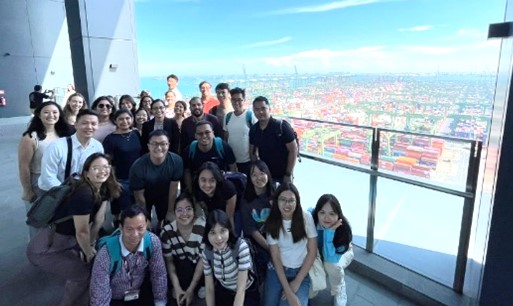 シンガポールのコンテナターミナルへのサイトビジット