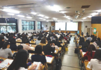 東京地区(第1回)における「各府省PR講演」の様子